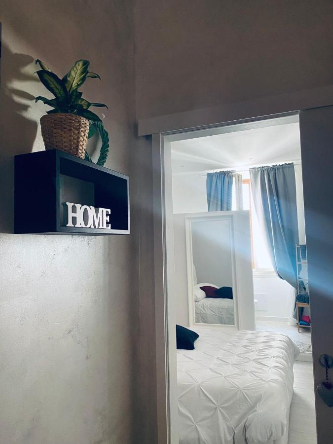 Casa Vacanza Sofa Hotel ซัสซารี ภายนอก รูปภาพ