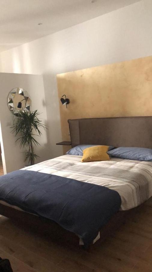 Casa Vacanza Sofa Hotel ซัสซารี ภายนอก รูปภาพ